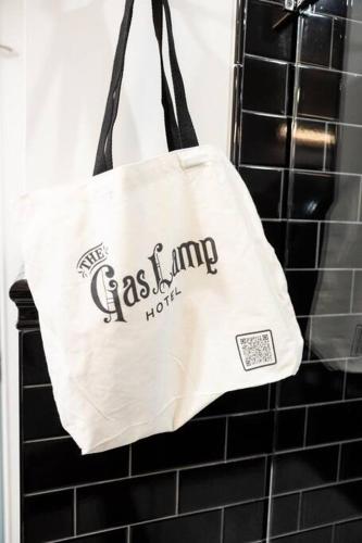 The Gas Lamp Hotel 1BR Tesla - photo 15