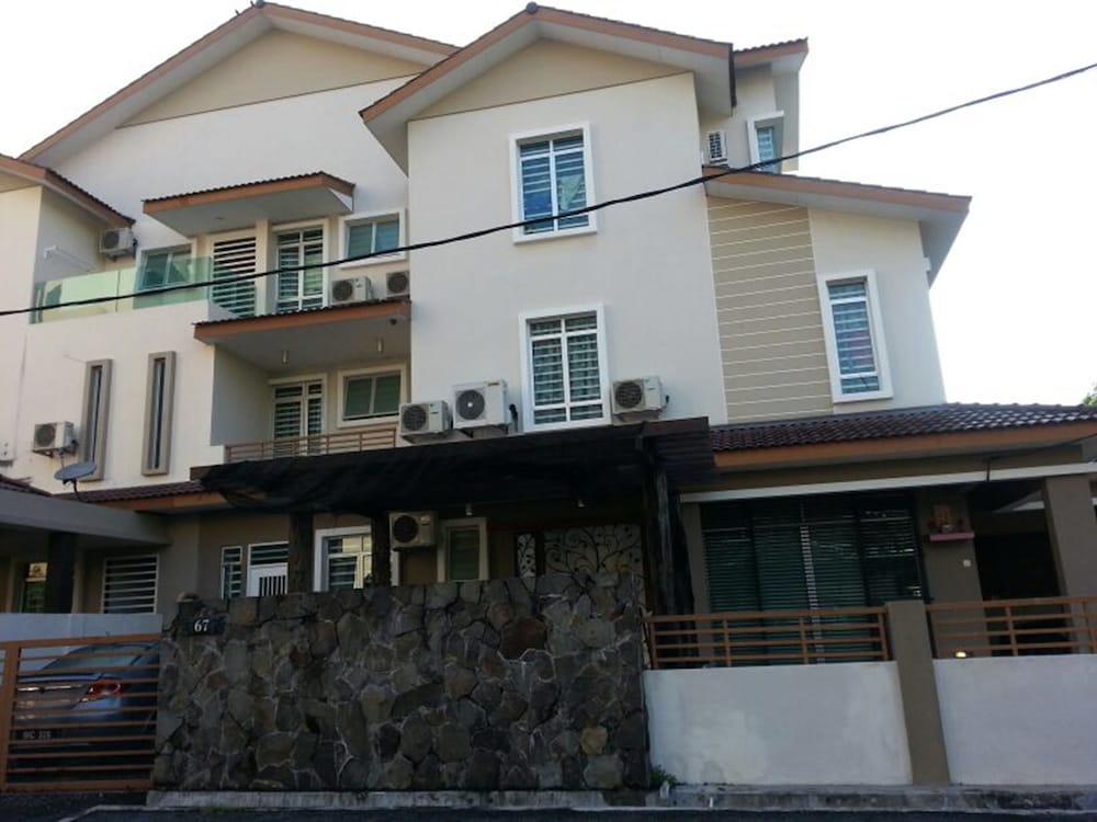 67 First Island - last minute hotel in George Town