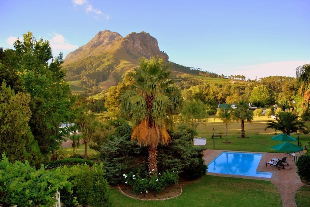 Orange Ville Guesthouse — 4-Star Luxury Hotel in Stellenbosch, South Africa