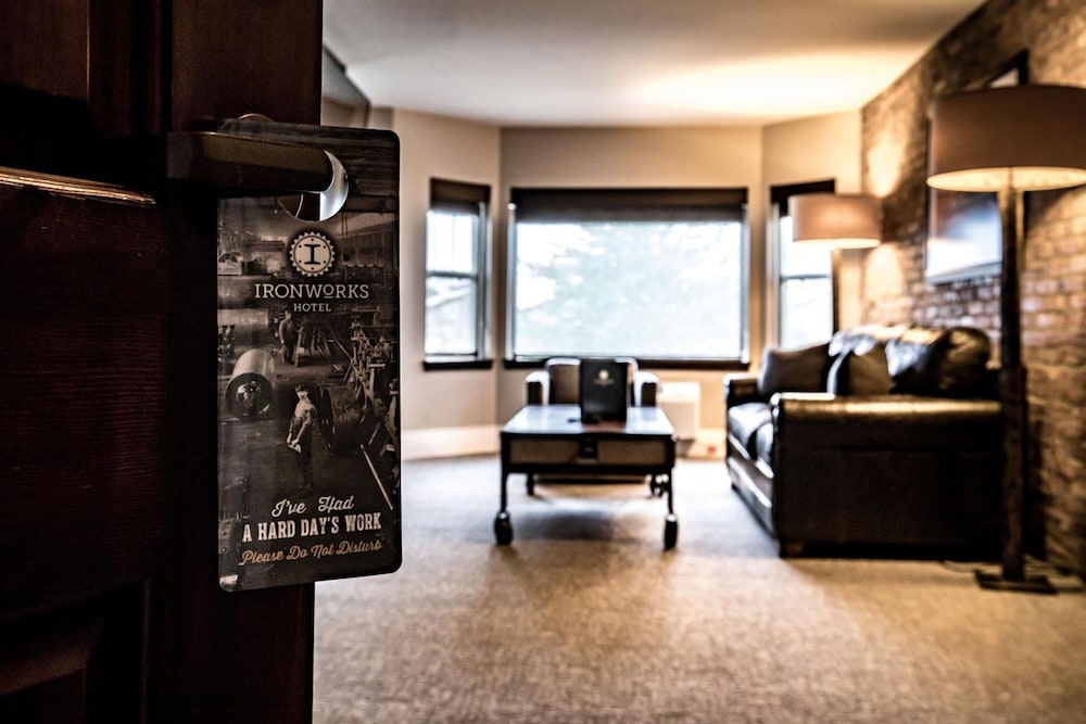 Ironworks Hotel - photo 26