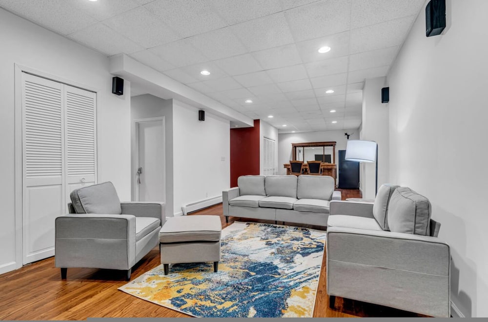 Family Getaway With Fireplace and Patio — hotel in Stony Point