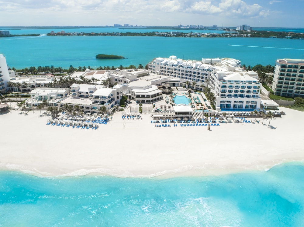 Panama Jack Resorts Gran Caribe Cancun All Inclusive
