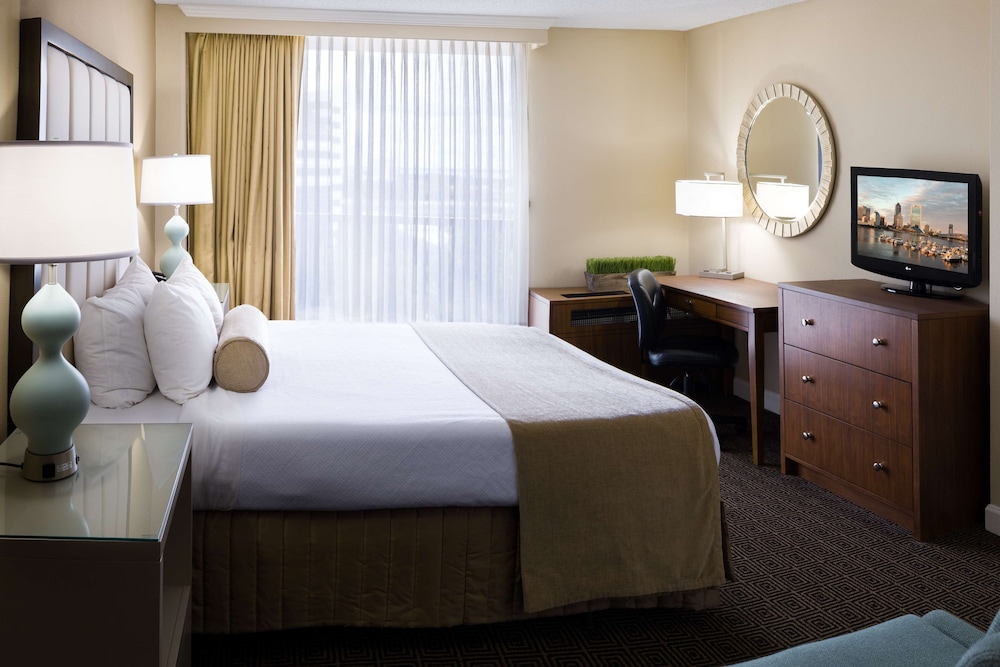 DoubleTree by Hilton Hotel Jacksonville Riverfront - photo 13