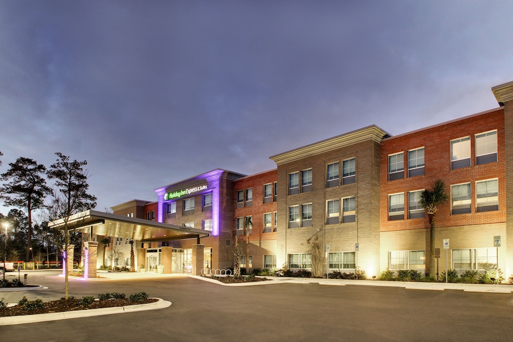 Holiday Inn Express & Suites Summerville by IHG - photo 51