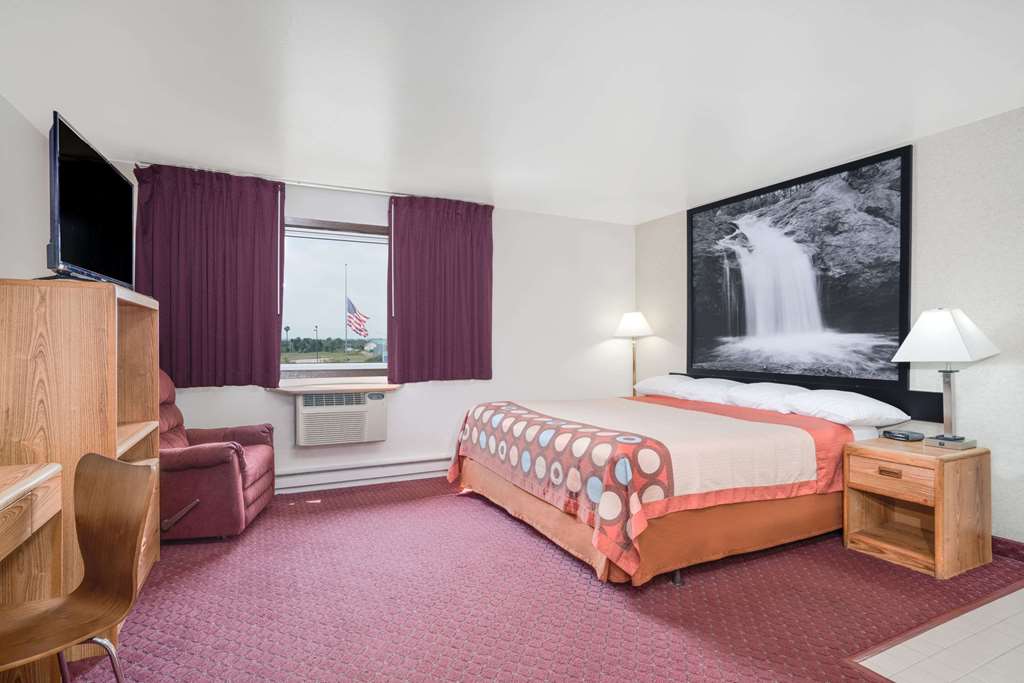 Super 8 by Wyndham Tomah Wisconsin - photo 12