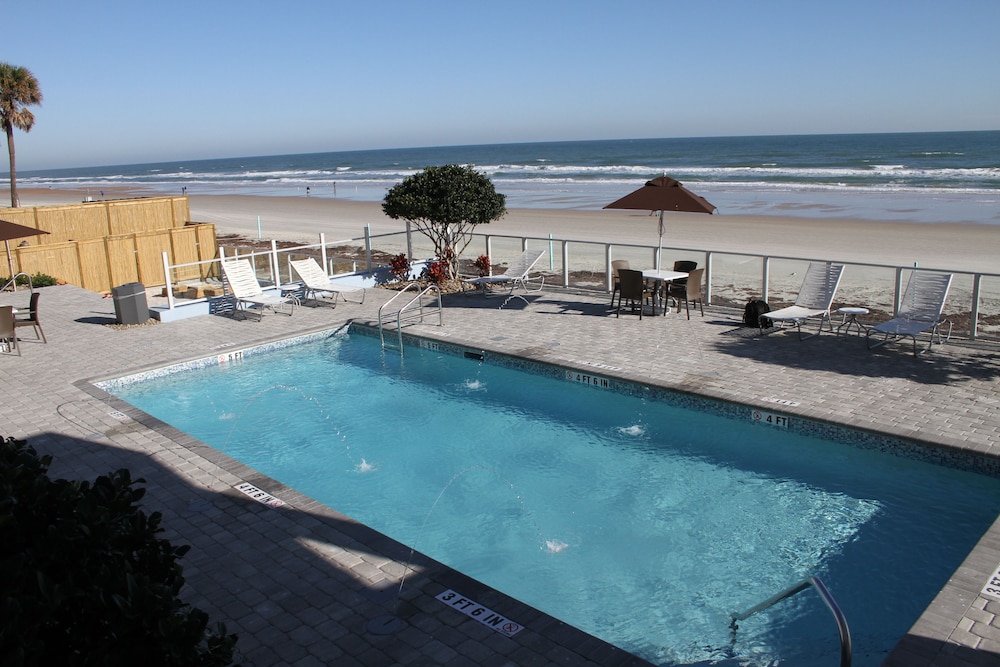 Lotus Boutique Inn & Suites - photo 30