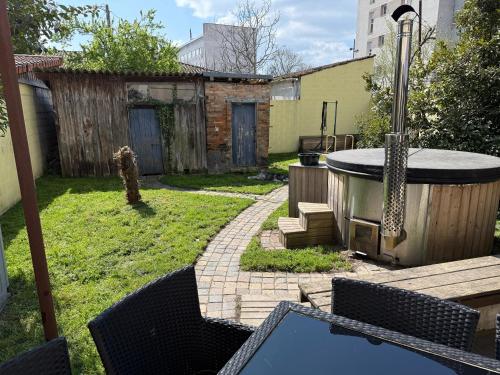 Du calme en pleine ville Jacuzzi - carbon neutral hotel in Bordeaux
