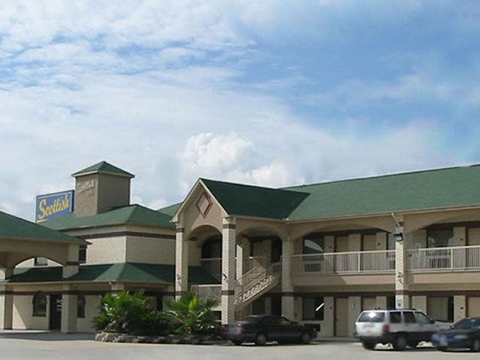 Scottish Inns And Suites - last minute hotel in Humble