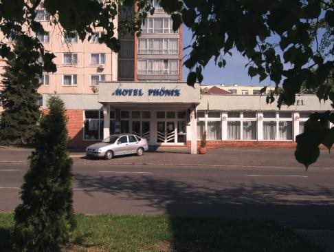 Hotel Phőnix — hotel in Tiszaujvaros