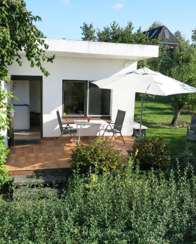 Groes Ferienhaus Mit Seeblick — Leezen