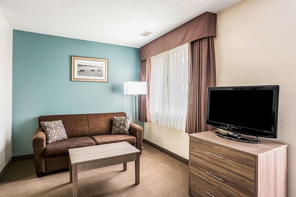 MainStay Suites Cedar Rapids North Marion - photo 15