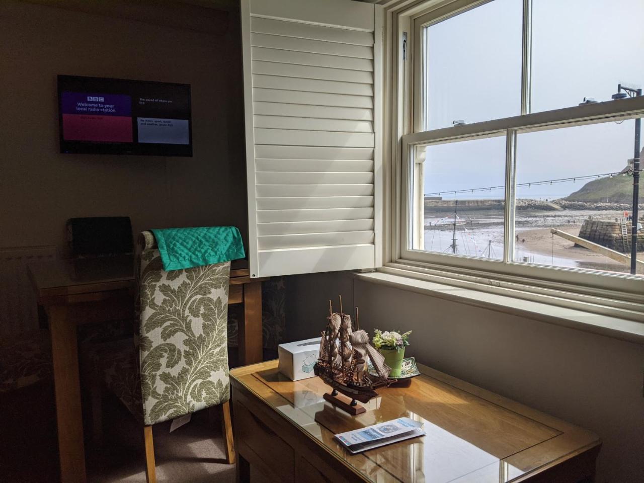 Whitby Sea View Cottage Prime Historic Old Town Location