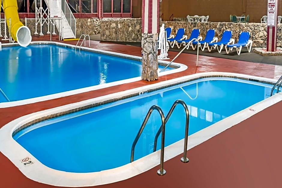 Ramada by Wyndham Medford Hotel and Conference Center - photo 4