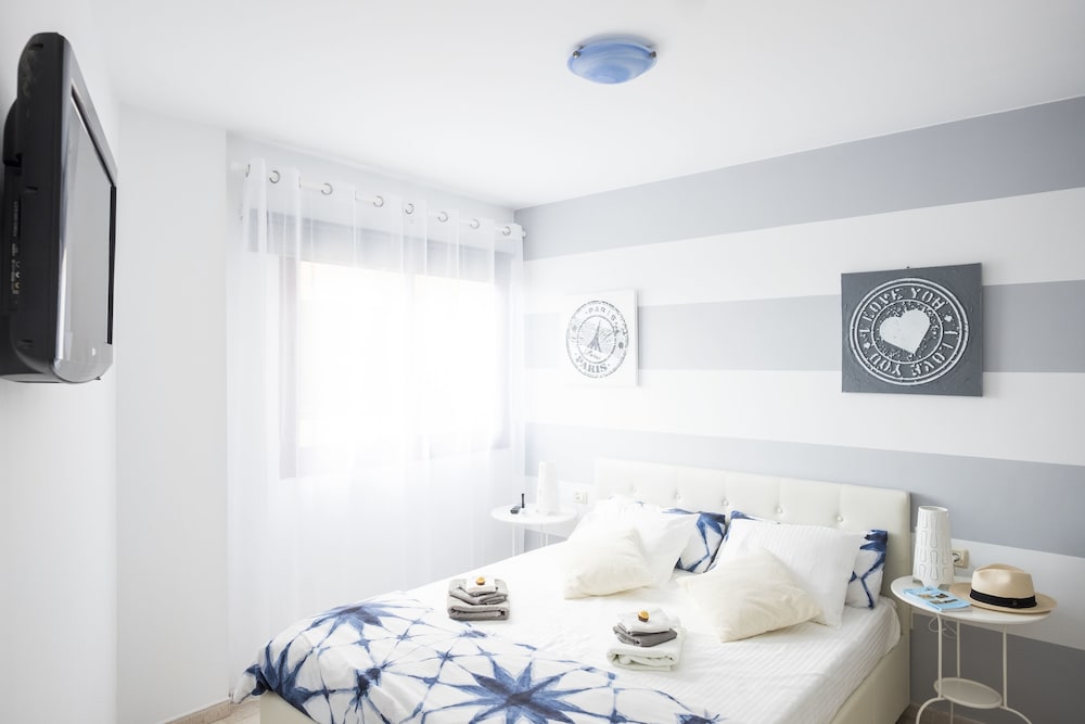 Quiet and Lovely Apartment Tenerife — 4-Star Luxury Hotel in San Miguel De Abona, Spain