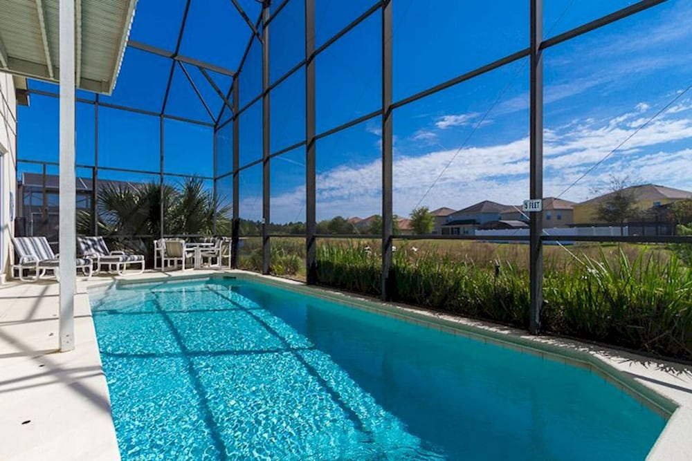 A wonderful choice for a family Vacation 4 bedrooms and it own pool — 4-Star Luxury Hotel in Orlando, United States