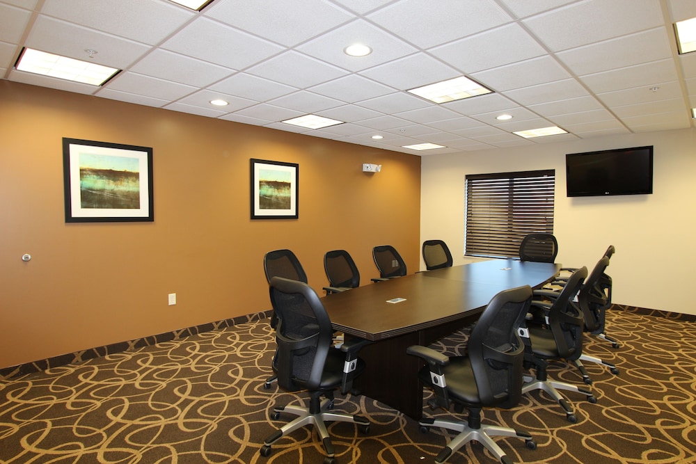 Holiday Inn Express Hotel & Suites Albert Lea I 35 by IHG - photo 39