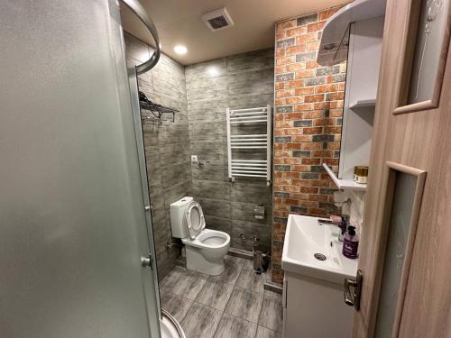 5 Rooms near 300 Aragveli metro station