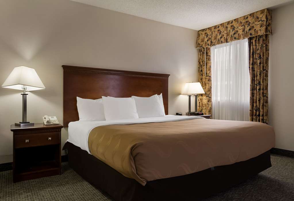 Quality Inn Grand Blanc Flint South - photo 20