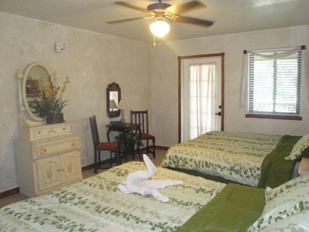 Mountain Harbor Resort and Spa - photo 13