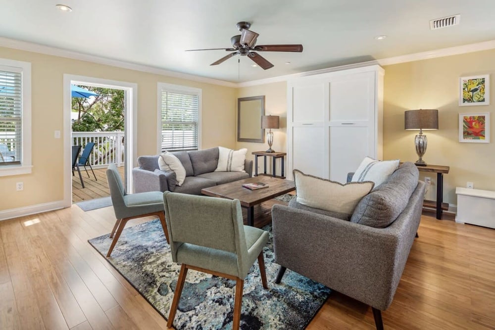 Cloud Suite On Duval — 4-Star Luxury Hotel in Key West, United States