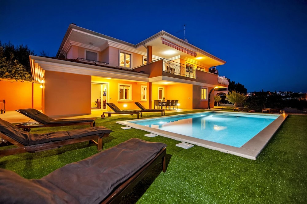 Villa Sky Zadarvillas — 4-Star Luxury Hotel in Rovinj, Croatia