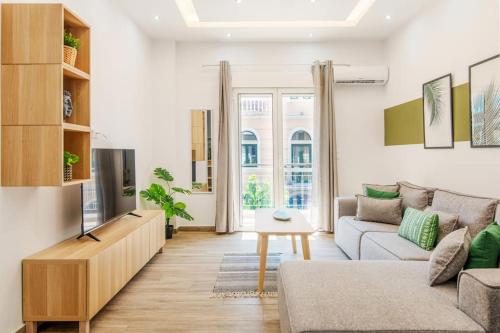 Charming Apartment with an Athenian feel in Psyri — 4-Star Luxury Hotel in Athens, Greece