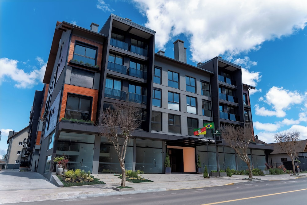 Laghetto Stilo Garden in Porto Alegre, Brasil