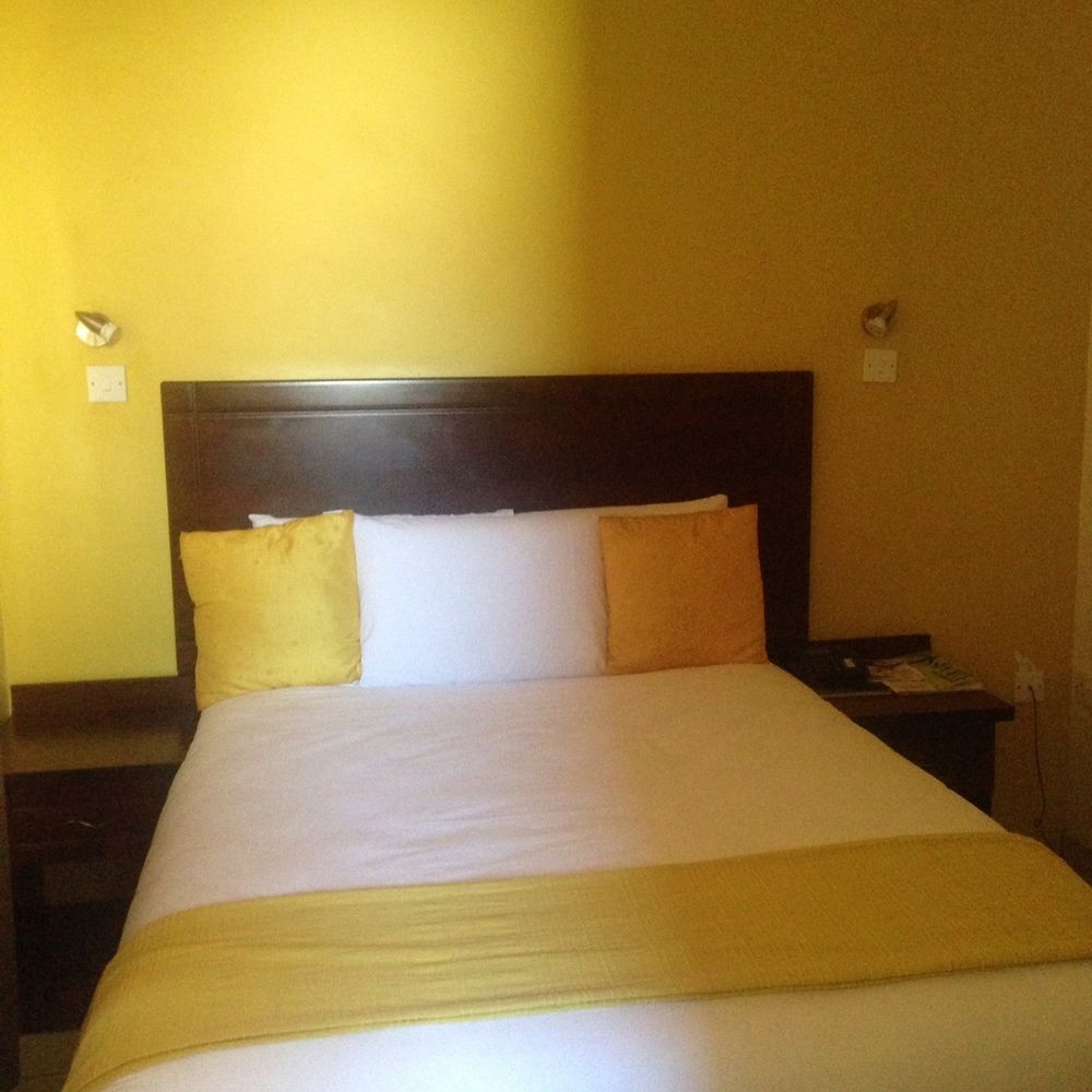 Ronberry Lodge — Serowe — photo 2