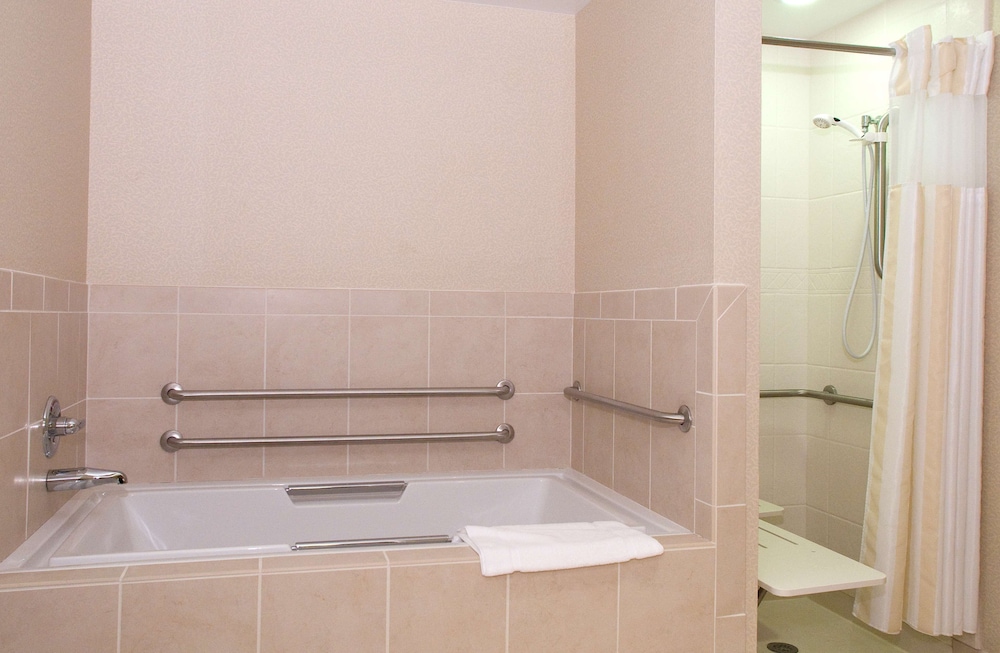 Hilton Garden Inn Mount Holly Westampton - photo 18