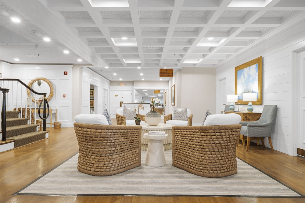 Nantucket Inn - photo 7