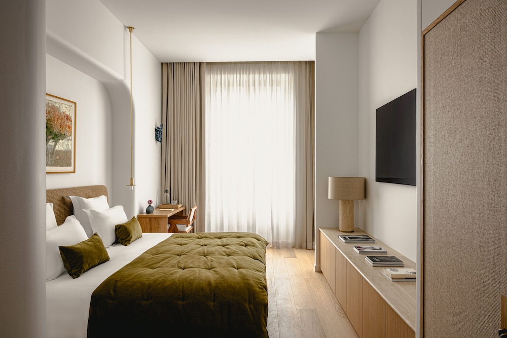 1.75 Paris La Source in Paris, France