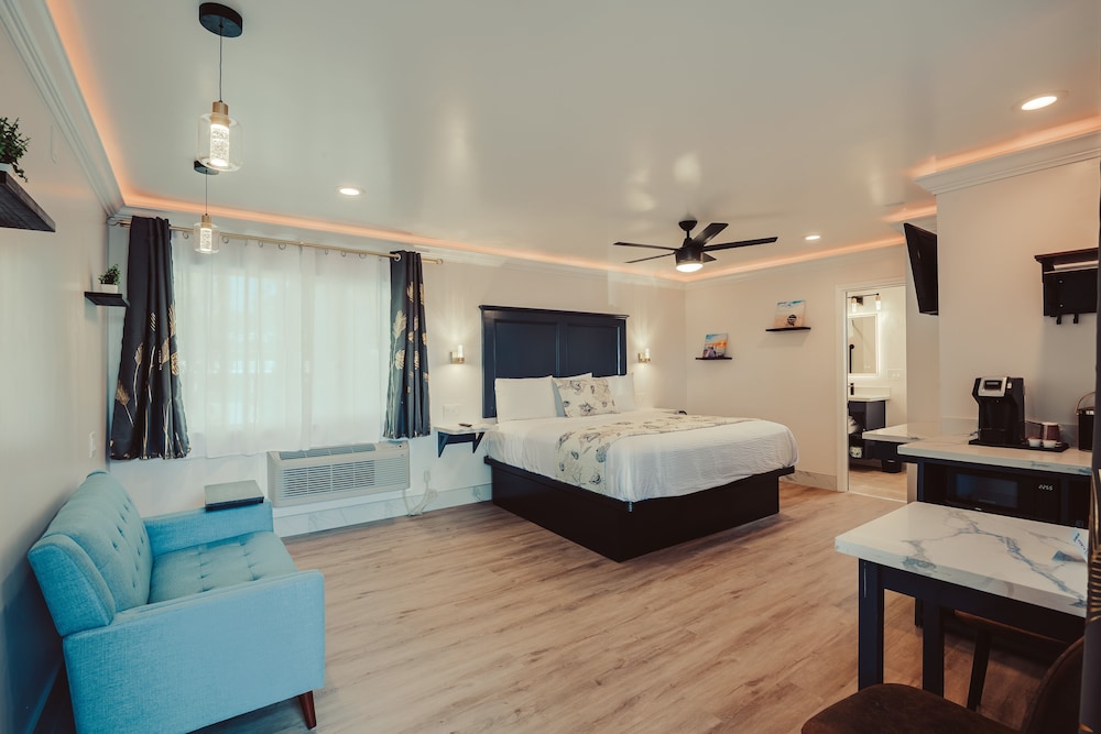 Blufftop Inn & Suites - photo 57