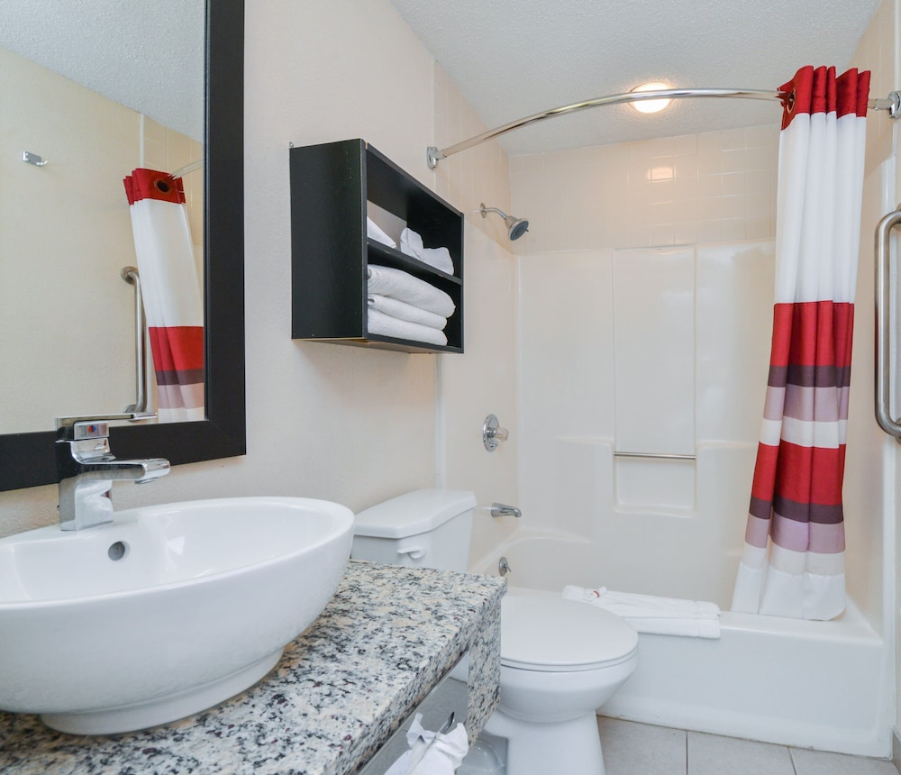 Red Roof Inn PLUS & Suites Guilford - photo 19