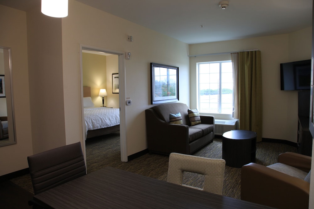 Candlewood Suites Austin North 290 & I 35 - photo 9