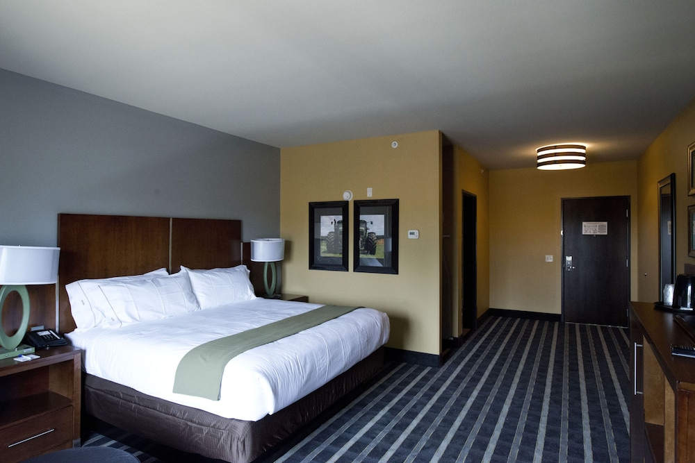Holiday Inn Express & Suites Perry National Fairground Area #34 by IHG - photo 12