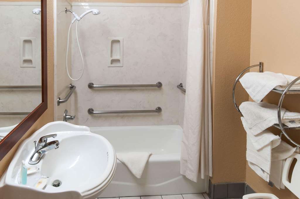 Comfort Inn North Conroe - photo 19