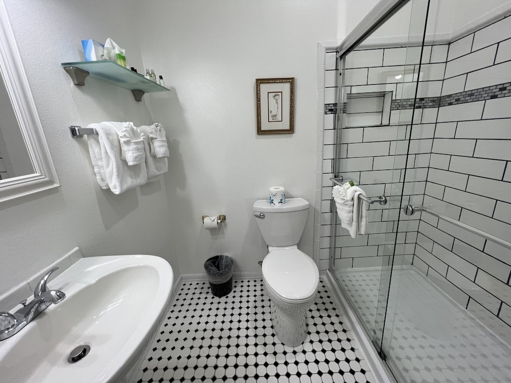 Gilbert Inn Seaside - photo 60