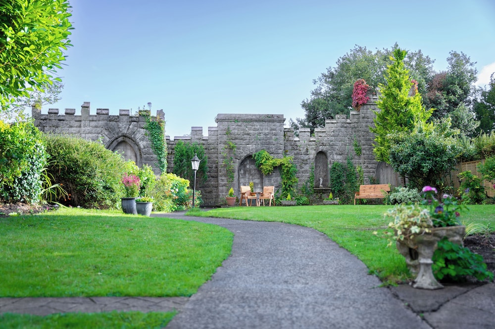 Lonsdale House Boutique Apartments — 4-Star Luxury Hotel in Ulverston, United Kingdom