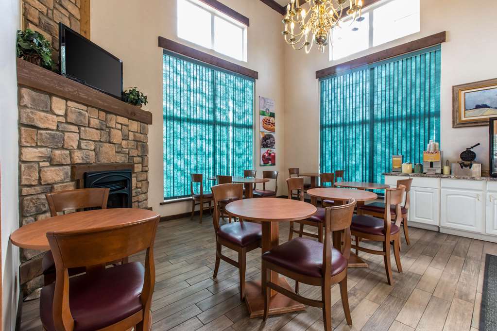 Quality Inn & Suites Silverthorne Copper Mountain - photo 32