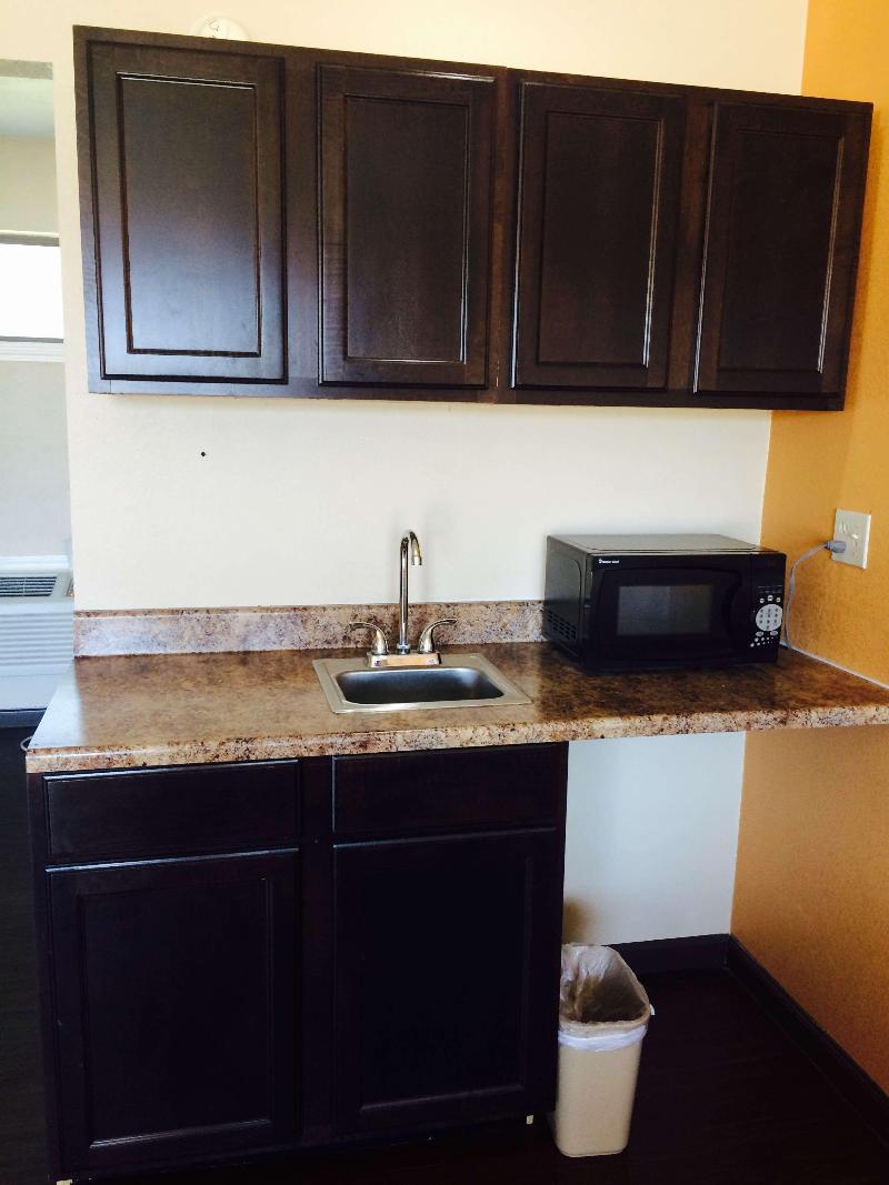 Americas Best Value Inn Texarkana - photo 10