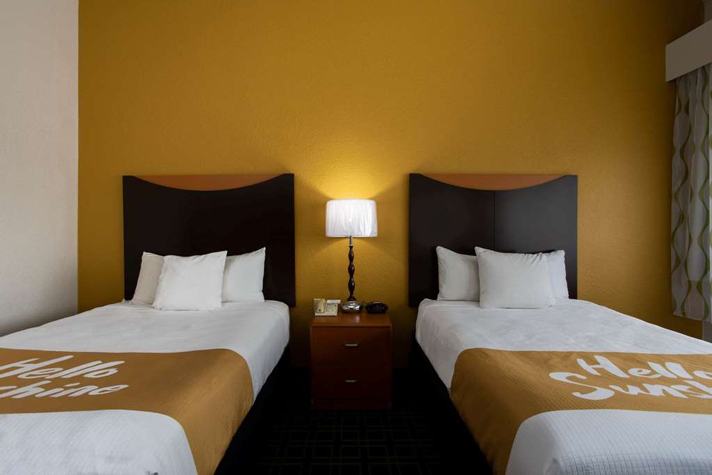 Days Inn by Wyndham Absecon Atlantic City Area - photo 12