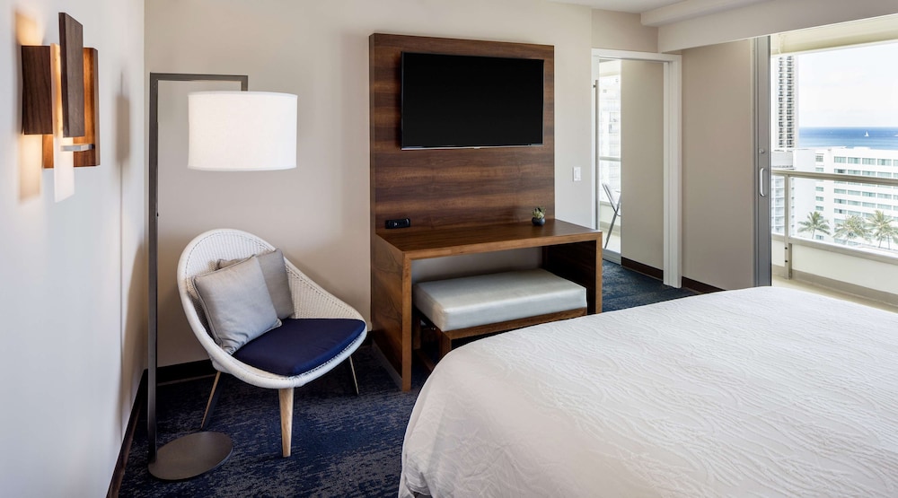 Hilton Garden Inn Waikiki Beach - photo 33