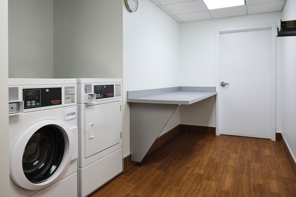 Springhill Suites by Marriott Pittsburgh Mt. Lebanon - photo 27