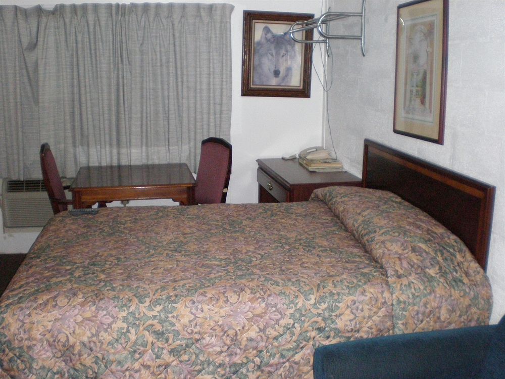 Quail Run Motor Inn - photo 12