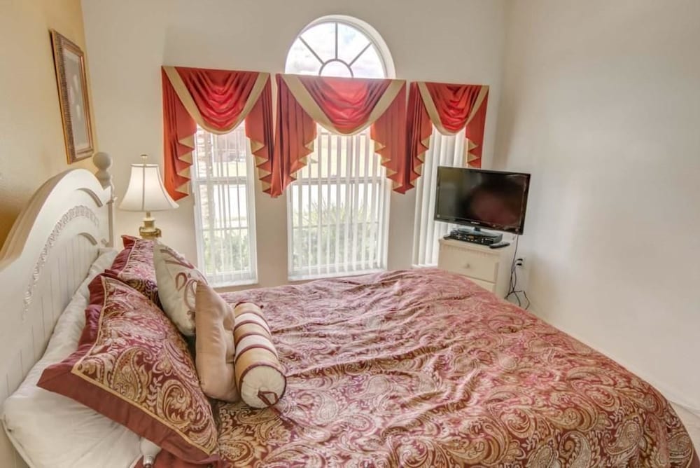 Hibiscus Haven - photo 4