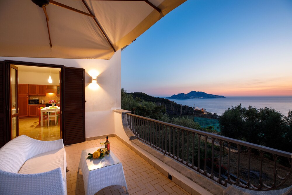 Il Nido del Gabbiano — 4-Star Luxury Hotel in Massa Lubrense, Italy