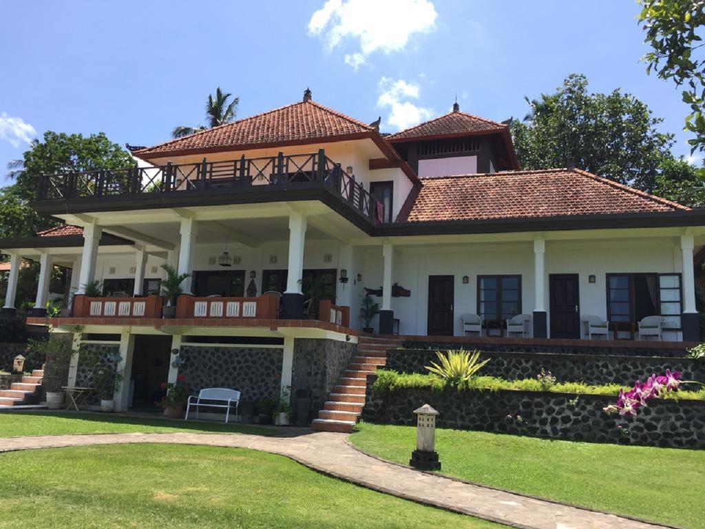 Bukit Asri Lodge — 4-Star Luxury Hotel in Bali, Indonesia