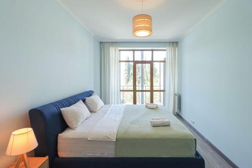 Central and Comfy Tbilisi 1BR Apartment by Wehost