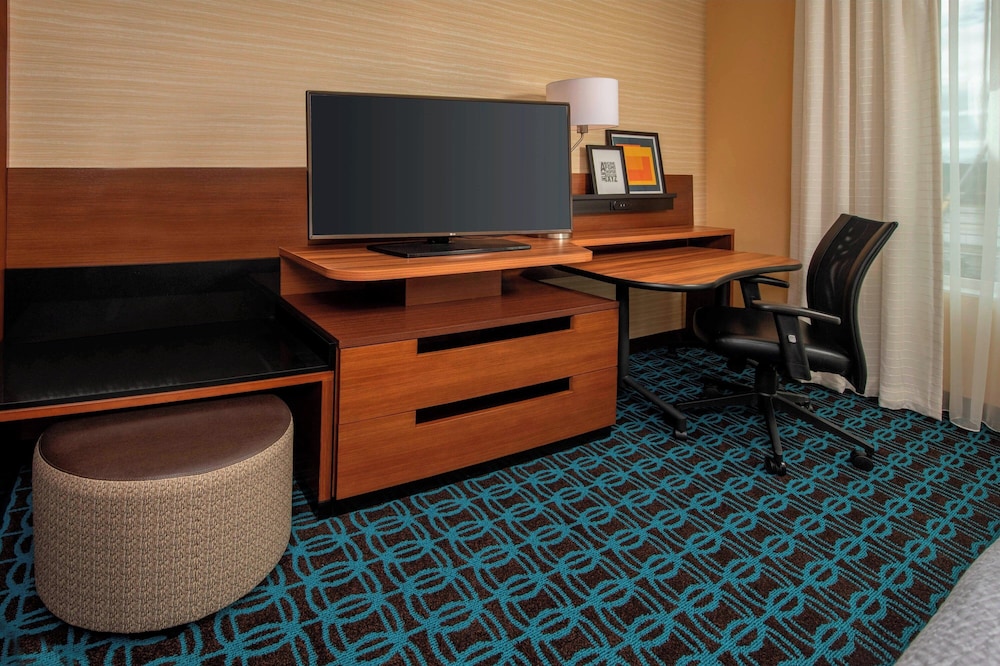 Fairfield Inn & Suites by Marriott Harrisburg International Airport - photo 12