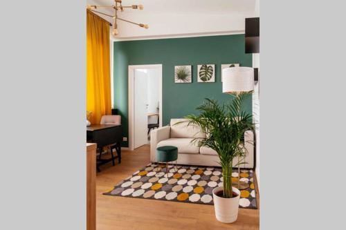 Beautiful Apartment Top Location Netflix Balcony — 4-Star Luxury Hotel in Bucharest, Romania